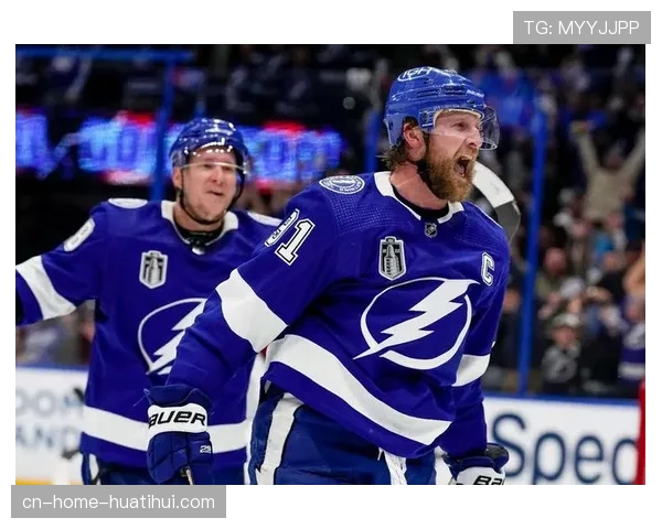 雪崩队长兰德斯科格时隔1347天常规赛再进球 复出即建功