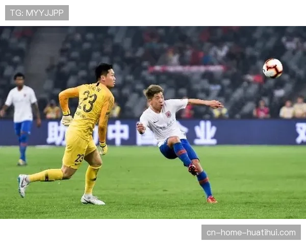 升班马重庆铜梁龙保持不败，青春风暴展现顽强韧性